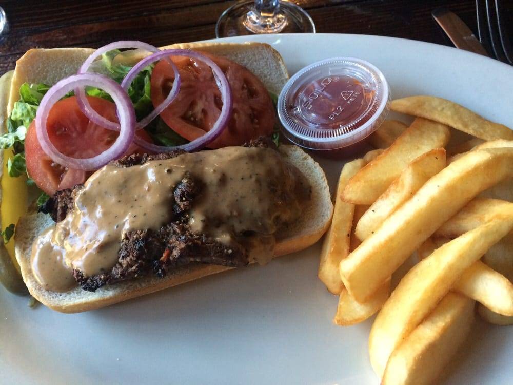 La Lou Bistro | restaurant | 15 S King St, Leesburg, VA 20175, USA | 7034749611 OR +1 703-474-9611