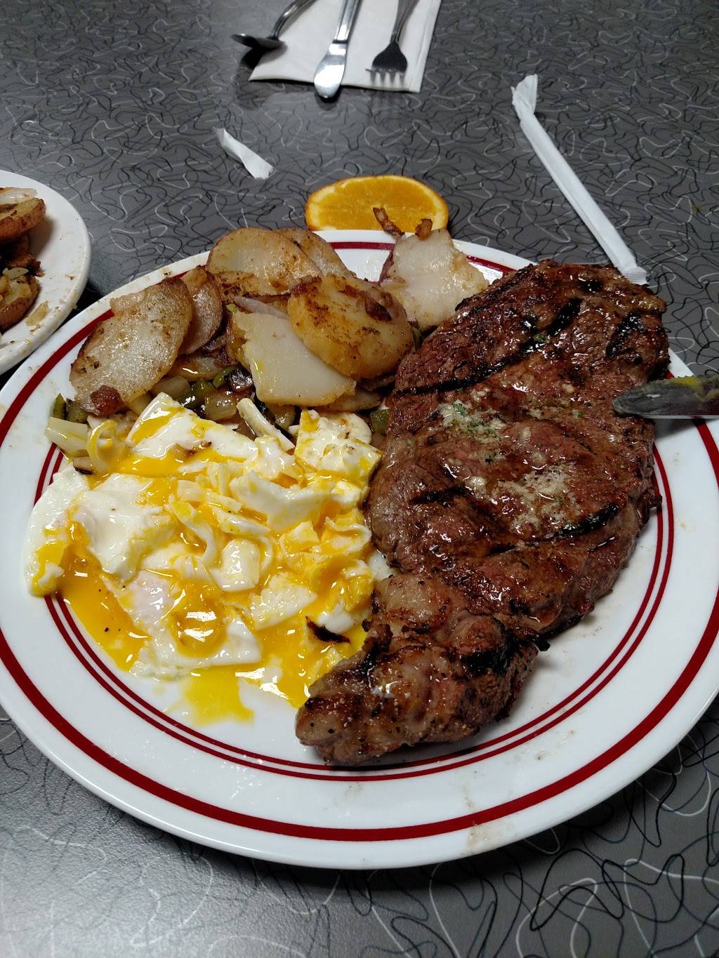 Richmaid Restaurant | restaurant | 100 S Cherokee Ln, Lodi, CA 95240, USA | 2093684279 OR +1 209-368-4279