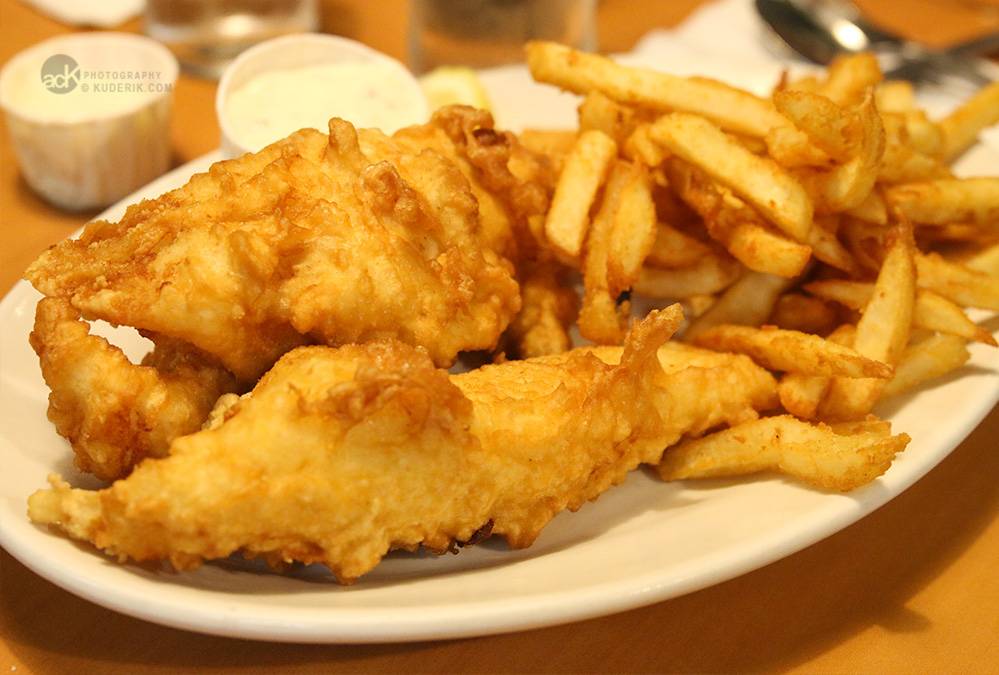 Georges Family Restaurant | restaurant | 1721 West Rd, Trenton, MI 48183, USA | 7346758680 OR +1 734-675-8680