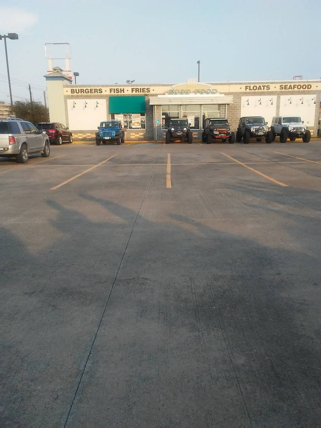 A&W Restaurant | restaurant | 5617 Saratoga Blvd, Corpus Christi, TX 78414, USA | 3619062140 OR +1 361-906-2140