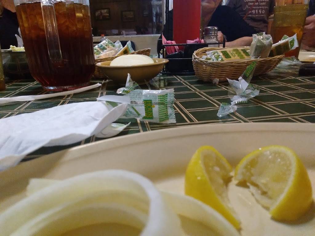 Charlies Catfish House | restaurant | 5167 US-11, Ellisville, MS 39437, USA | 6014281442 OR +1 601-428-1442