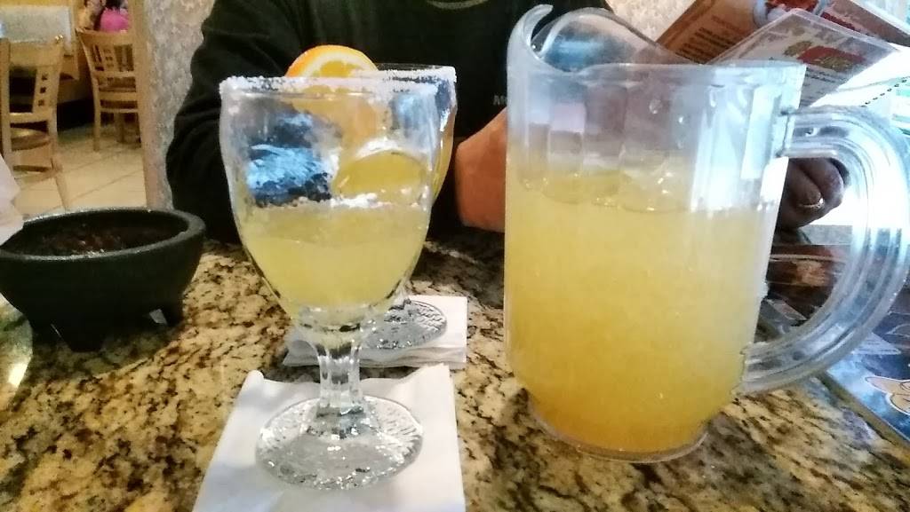 El Burrito Loco | restaurant | 4499 Ivanrest Ave SW I, Grandville, MI 49418, USA | 6165309470 OR +1 616-530-9470