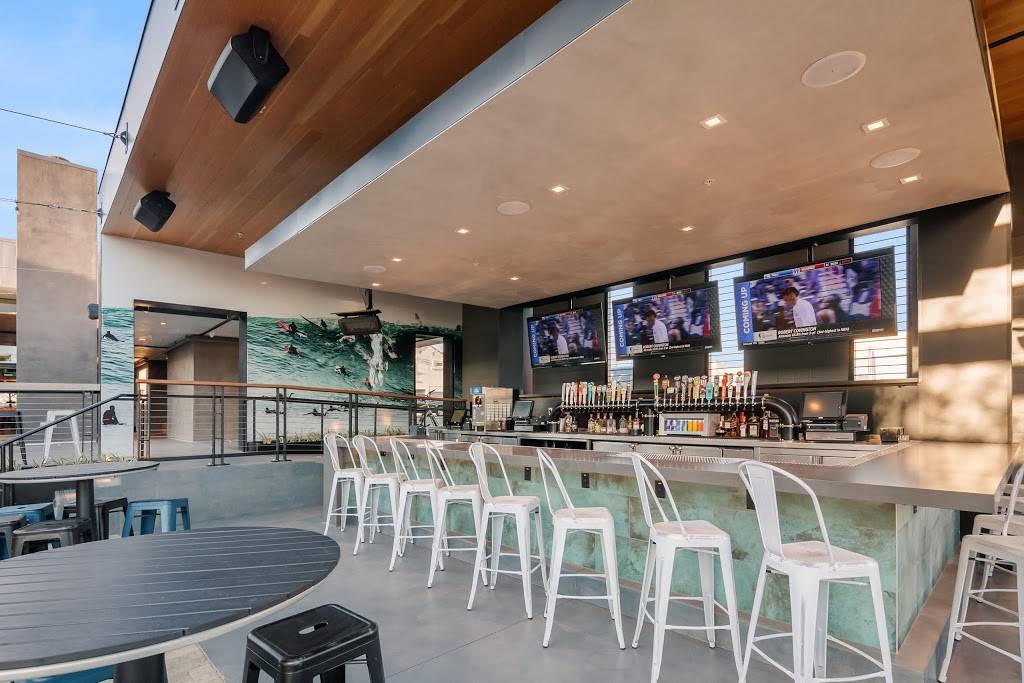 Mavericks Beach Club | restaurant | 860 Garnet Ave, San Diego, CA 92109, USA | 8589990348 OR +1 858-999-0348