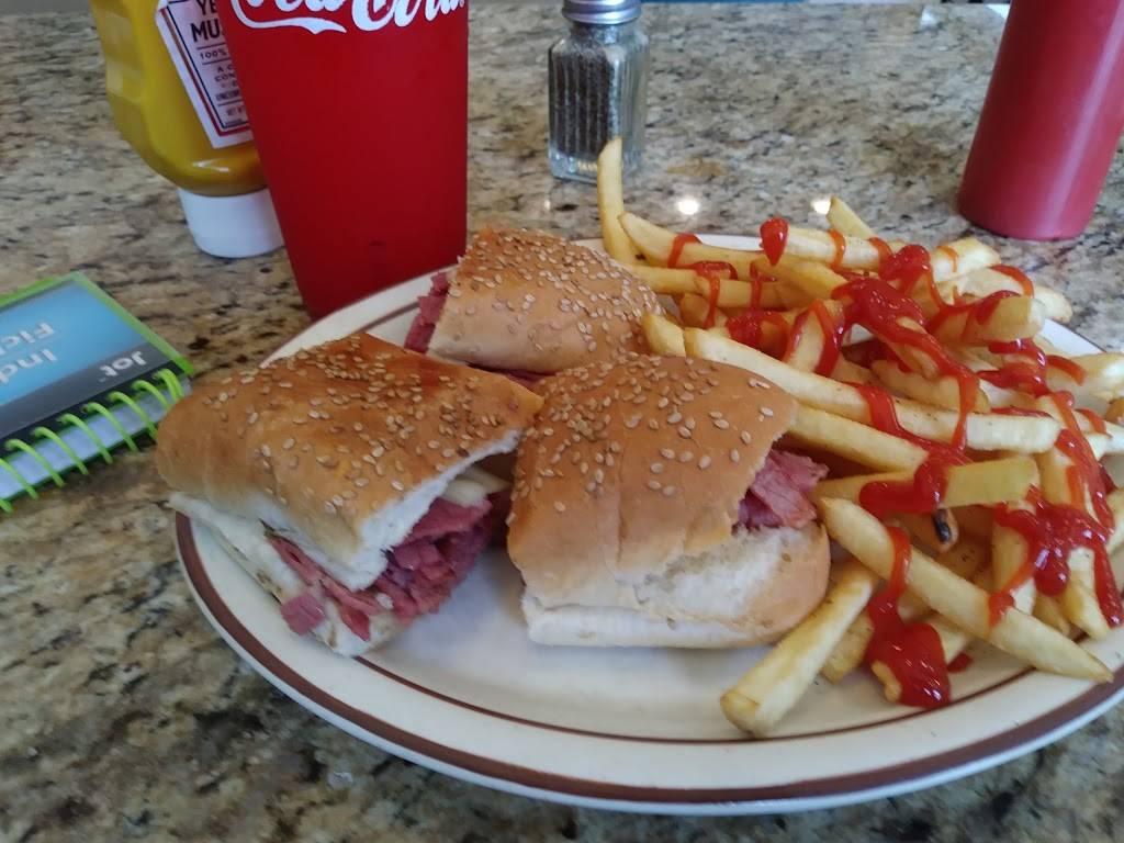 Leos Coney Island | restaurant | 6889 S State Rd, Saline, MI 48176, USA | 7349447100 OR +1 734-944-7100