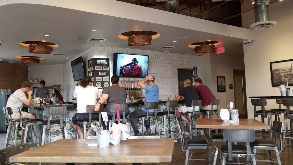 Huss Brewing Co.Taproom at Uptown Plaza | restaurant | 100 E Camelback Rd #160, Phoenix, AZ 85012, USA | 6024414677 OR +1 602-441-4677