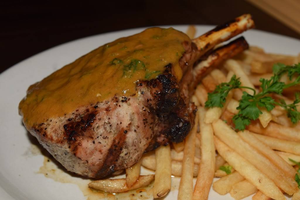 Fernandez the Bull Cuban Cafe | restaurant | 1201 Piper Blvd #10, Naples, FL 34110, USA | 2392549855 OR +1 239-254-9855