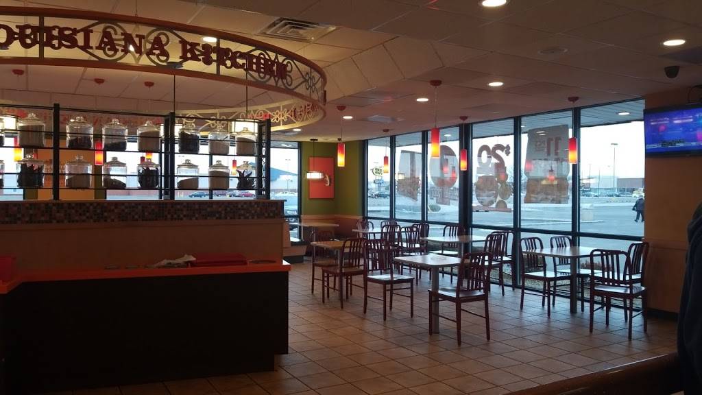 Popeyes Louisiana Kitchen | restaurant | 4809 W 77th St, Burbank, IL 60459, USA | 7084237744 OR +1 708-423-7744