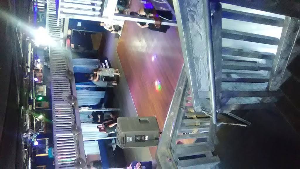 Cloud 9 Bar and Grille | night club | 225 Ocean Blvd, Hampton, NH 03842, USA | 6039260099 OR +1 603-926-0099