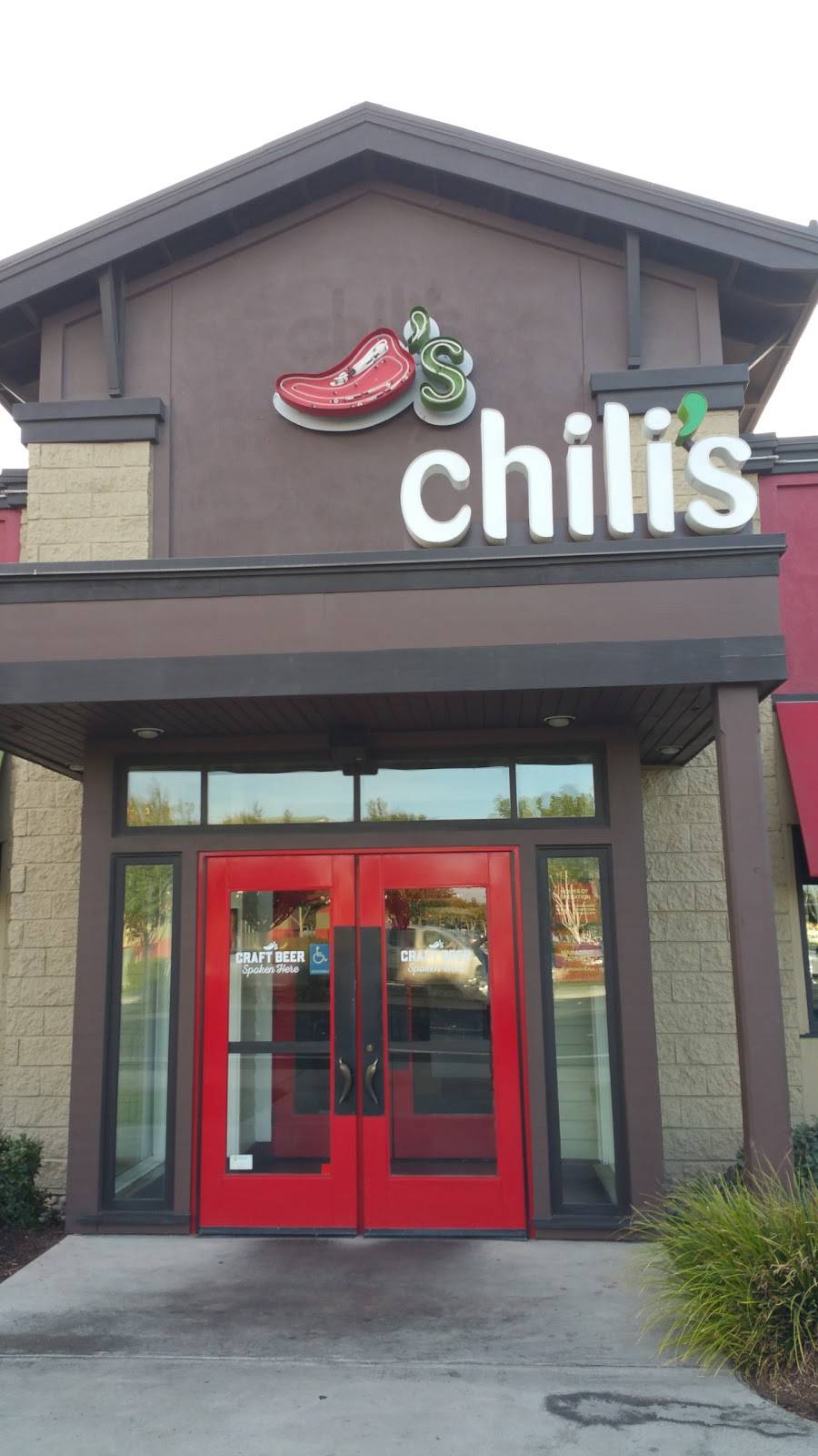 Chilis Grill & Bar | meal takeaway | 2801 Countryside Dr, Turlock, CA 95380, USA | 2096326588 OR +1 209-632-6588
