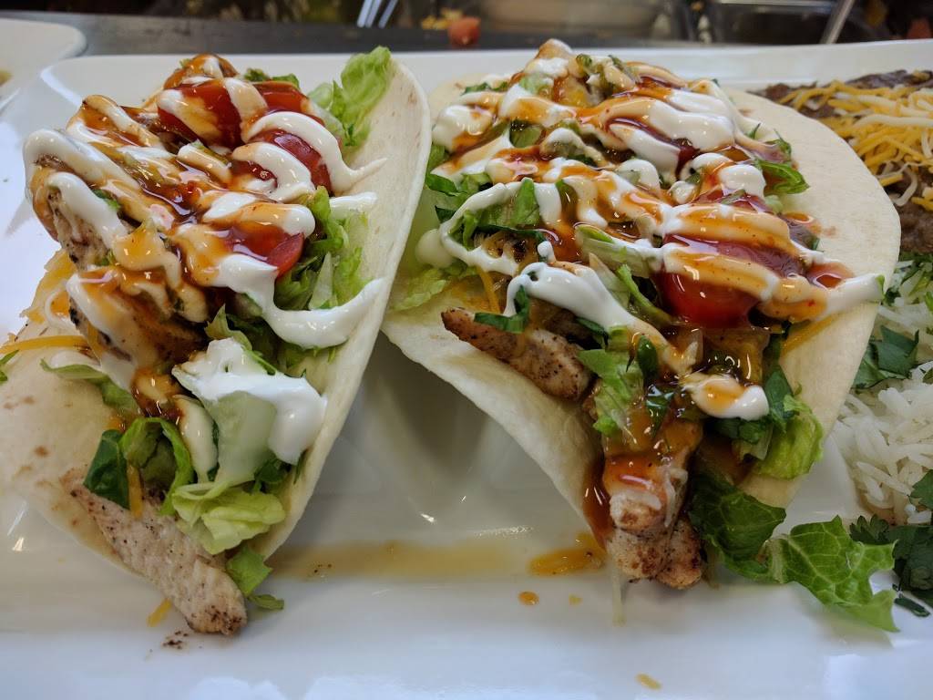 Saltys Fresh Mex | restaurant | 5045 State Highway N, Cottleville, MO 63304, USA | 6364776520 OR +1 636-477-6520