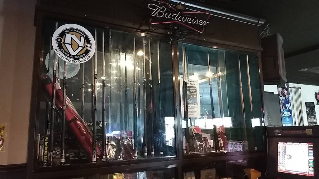 Southern Billiards and Burgers | restaurant | 200 Lanier Dr, Statesboro, GA 30458, USA | 9122259887 OR +1 912-225-9887