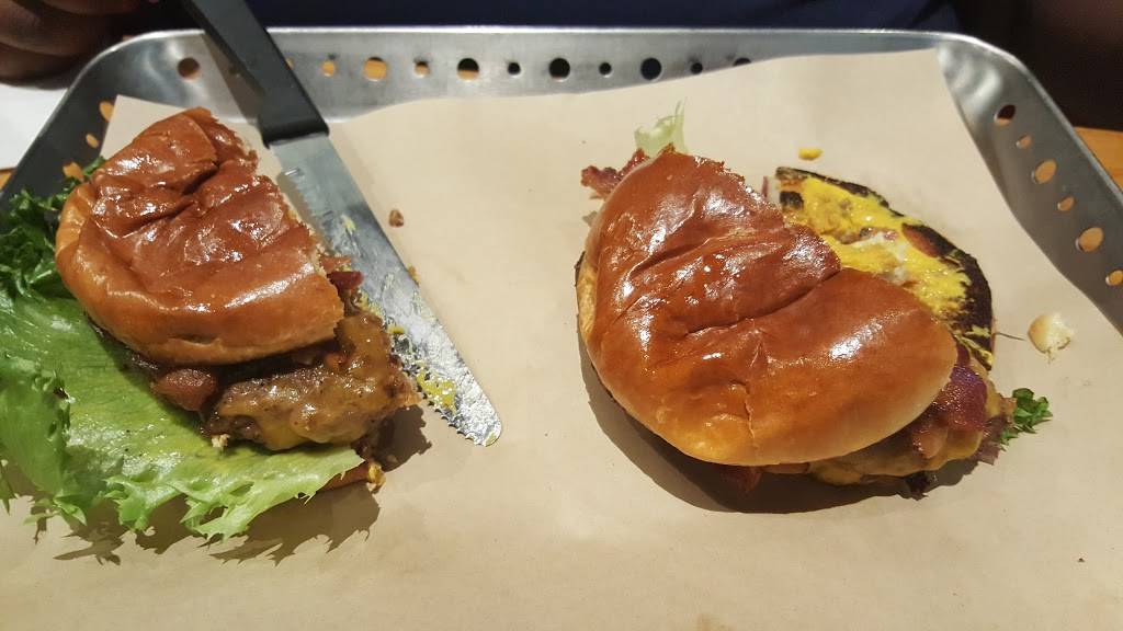 Chilis Grill & Bar | meal takeaway | 1177 Nimmo Pkwy, Virginia Beach, VA 23456, USA | 7574301669 OR +1 757-430-1669