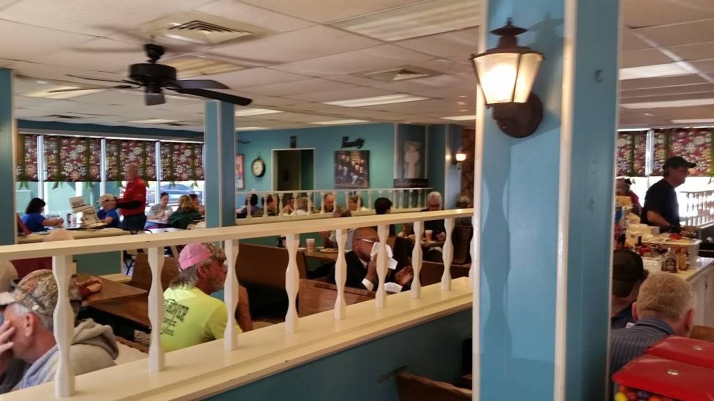 Pearlys Famous Country Cooking | restaurant | 814 N Slappey Blvd, Albany, GA 31701, USA | 2294320141 OR +1 229-432-0141