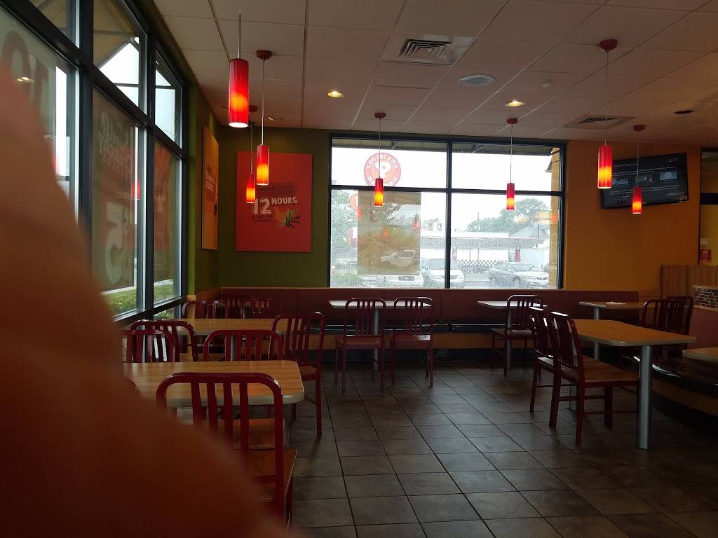 Popeyes Louisiana Kitchen | restaurant | 3128 E Washington St, Indianapolis, IN 46201, USA | 3176860899 OR +1 317-686-0899