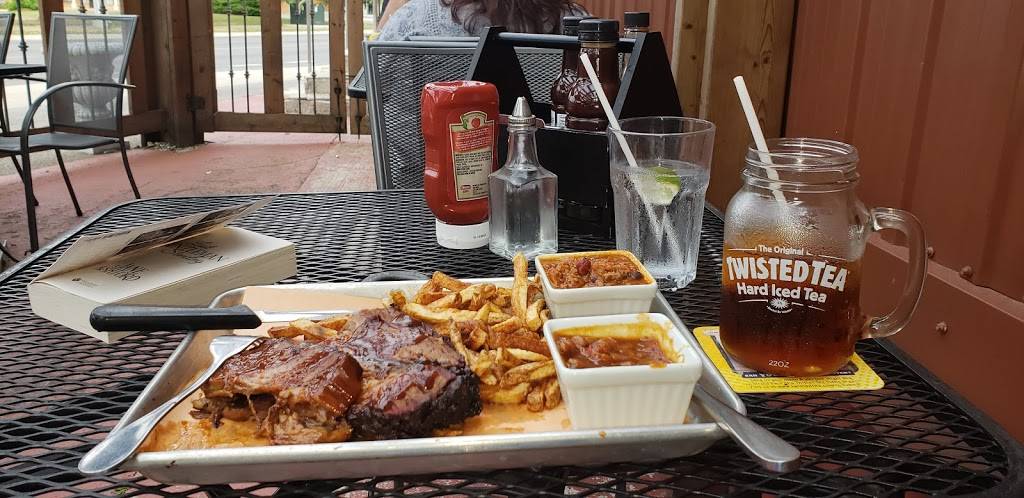The Rib Crib & Smokeshop | restaurant | 106 Lakeport Rd, St. Catharines, ON L2N 4R1, Canada | 9059341231 OR +1 905-934-1231
