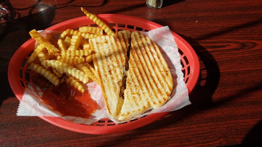 Cafe Illyria | restaurant | 214 E State St, Columbus, OH 43215, USA | 6142273330 OR +1 614-227-3330