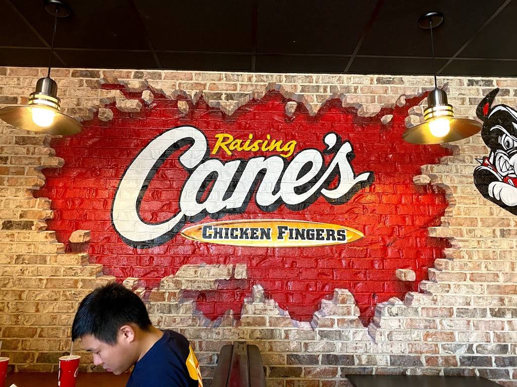 Raising Canes Chicken Fingers | meal takeaway | 949 Commonwealth Avenue, Boston, MA 02215, USA | 6173585932 OR +1 617-358-5932
