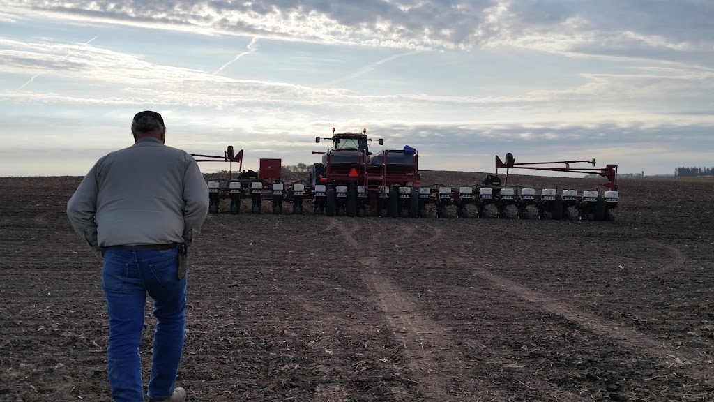 Fox Ridge Golf Course | restaurant | 355 Country Club Ln #9636, Dike, IA 50624, USA | 3199892213 OR +1 319-989-2213