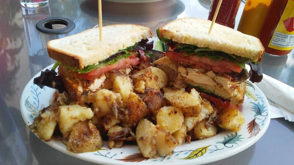 The Gem Bar & Grill | restaurant | 1159 Davenport Rd, Toronto, ON M6H 2G5, Canada | 5198001184 OR +1 519-800-1184