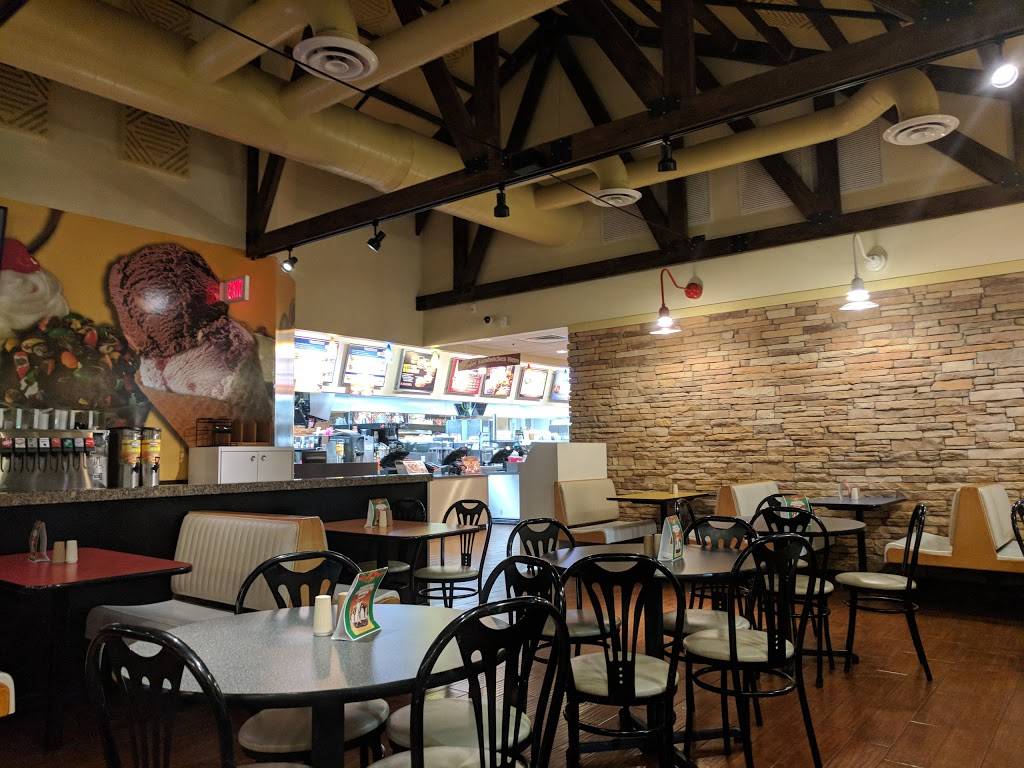 Braums Ice Cream & Burger Restaurant | restaurant | 1261 S Rock Rd, Wichita, KS 67207, USA | 3166877082 OR +1 316-687-7082