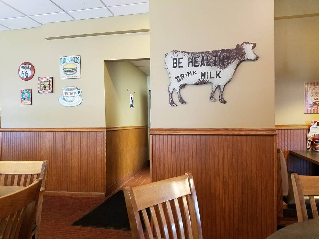 Country Kitchen Restaurant | restaurant | 1120 S Division St, Stuart, IA 50250, USA | 5155231762 OR +1 515-523-1762