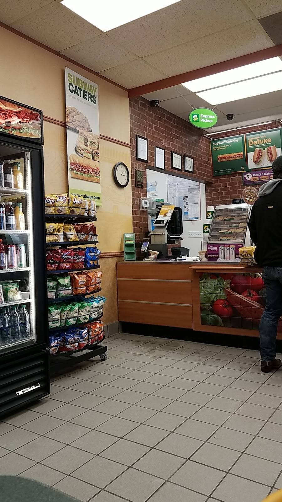 Subway | restaurant | 605 16th Ave SE, Dyersville, IA 52040, USA | 5638756060 OR +1 563-875-6060