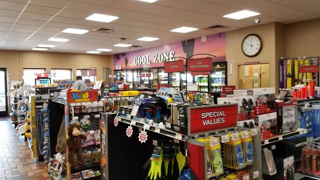 Iron Skillet Restaurant | restaurant | 5235 N Sunland Gin Rd, Eloy, AZ 85131, USA | 5208363983 OR +1 520-836-3983