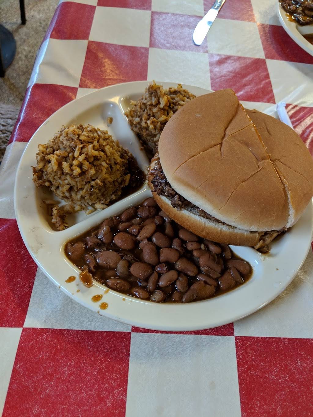 Patillos Bar-B-Q | restaurant | 2775 Washington Blvd, Beaumont, TX 77705, USA | 4098333156 OR +1 409-833-3156