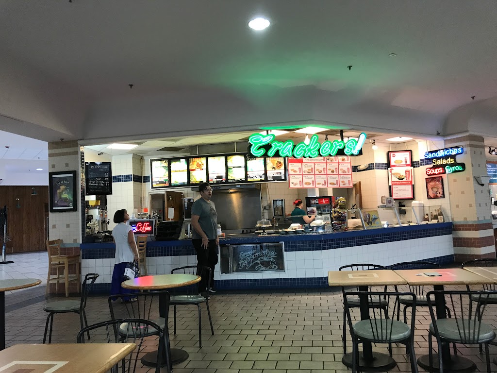Crackers | restaurant | Santa Rosa Mall, 300 Mary Esther Blvd, Mary Esther, FL 32569, USA | 8502445334 OR +1 850-244-5334
