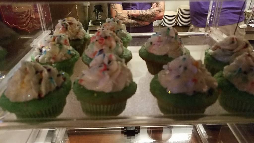 Carriage Inn | restaurant | 217 Main St, Tell City, IN 47586, USA | 8125472033 OR +1 812-547-2033