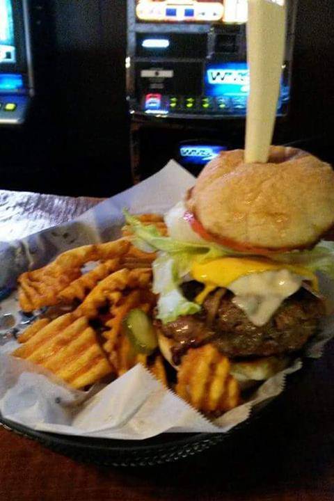 Jugs Main Street Tap | restaurant | 200 N Main St, Elizabeth, IL 61028, USA | 8158583333 OR +1 815-858-3333