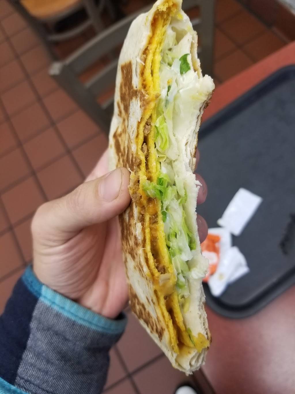 Taco Bell | meal takeaway | 215 E Lake St, Minneapolis, MN 55408, USA | 6128271203 OR +1 612-827-1203