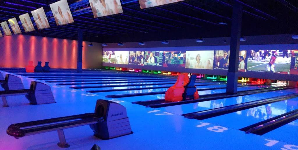 Main Event Entertainment | restaurant | 2575 Pratum Ave, Hoffman Estates, IL 60192, USA | 8476451111 OR +1 847-645-1111