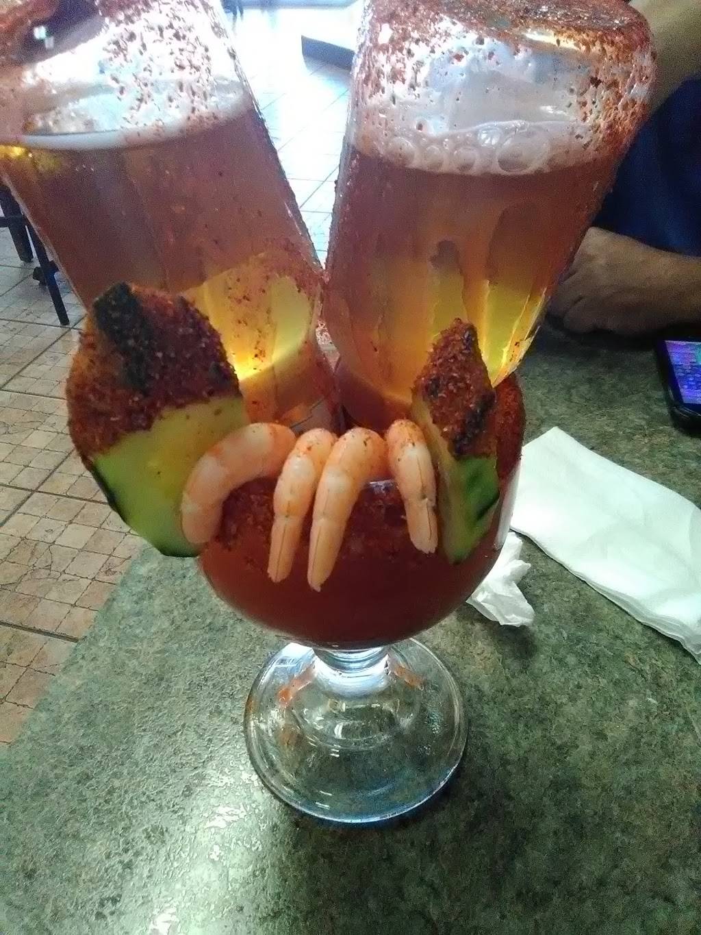 Mariscos Camarena | restaurant | 2055 Glenoaks Blvd, San Fernando, CA 91340, USA | 8186984237 OR +1 818-698-4237