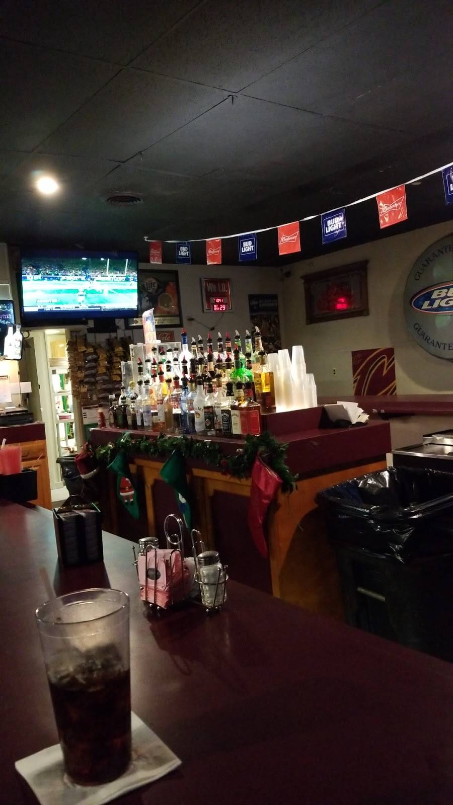 Lighthouse Bar & Grill | restaurant | 6543 Navarre Rd SW, Navarre, OH 44662, USA | 3308377724 OR +1 330-837-7724