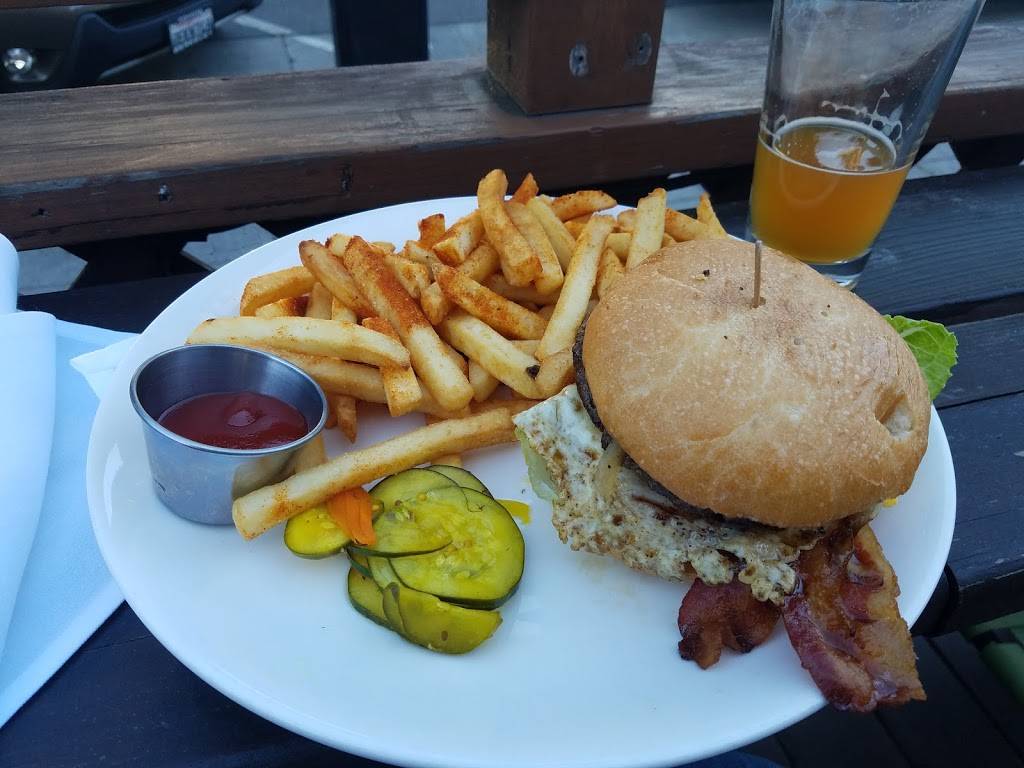 The Grand Tavern | restaurant | 3601 Grand Ave, Oakland, CA 94610, USA | 5104444644 OR +1 510-444-4644