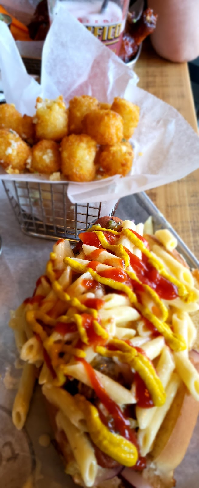 Tessies bar & kitchen | restaurant | 841 Main St, Waltham, MA 02451, USA | 7818948188 OR +1 781-894-8188