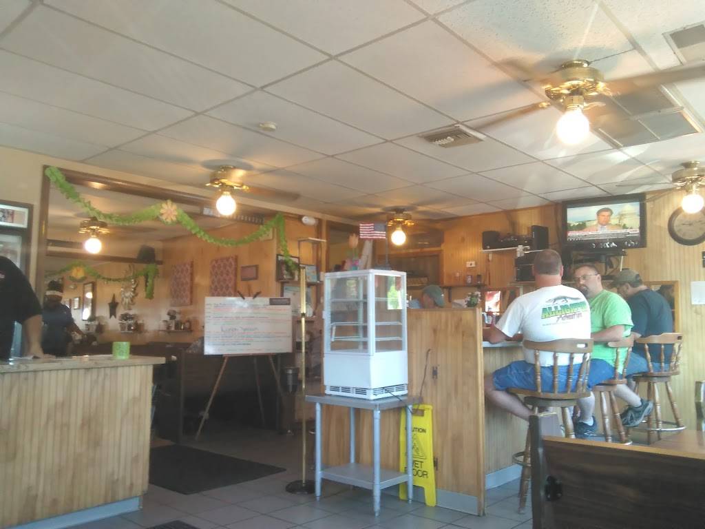 American Classics Restaurant | restaurant | 740 Springfield St, Feeding Hills, MA 01030, USA | 4137892203 OR +1 413-789-2203