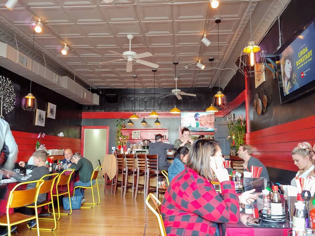 Pho Lucas | restaurant | 2915 W Cary St, Richmond, VA 23221, USA | 8042549588 OR +1 804-254-9588