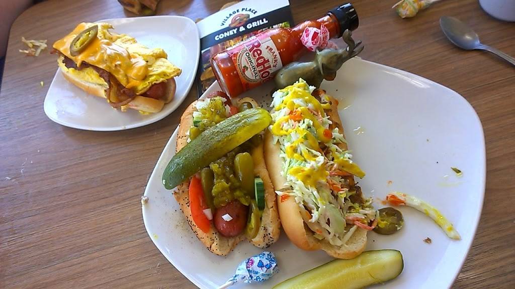 Village Gourmet Hot Dogs | restaurant | 449 N Wayne Rd, Westland, MI 48185, USA | 7347299555 OR +1 734-729-9555