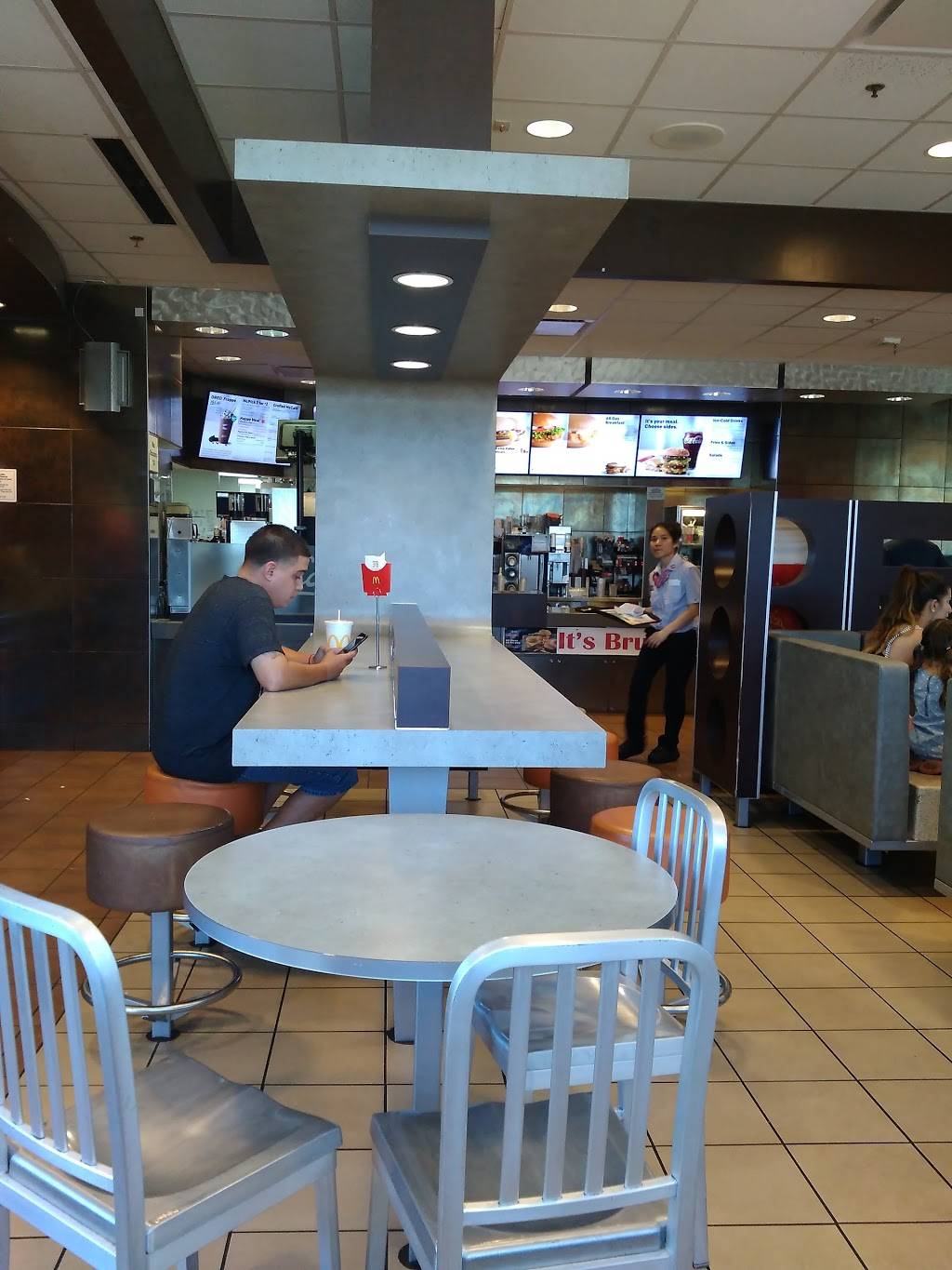 McDonalds | cafe | 4495 N Oracle Rd, Tucson, AZ 85705, USA | 5208886790 OR +1 520-888-6790