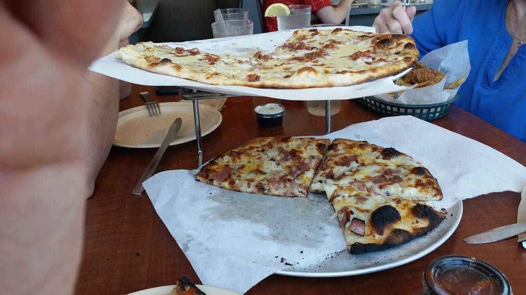 Randys Wooster Street Pizza | restaurant | 1000 Tolland Turnpike, Manchester, CT 06042, USA | 8606491166 OR +1 860-649-1166