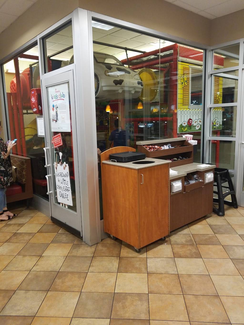 Chick-fil-A | restaurant | 4585 N Oracle Rd, Tucson, AZ 85705, USA | 5204082456 OR +1 520-408-2456