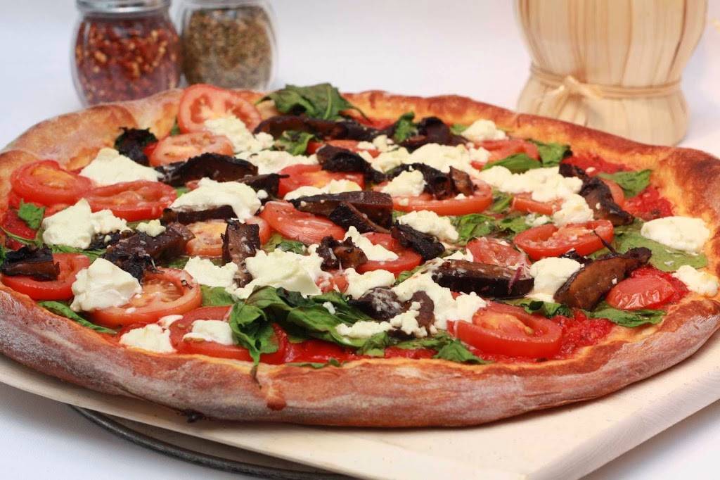 Southside Flying Pizza | restaurant | 2206 S Congress Ave, Austin, TX 78704, USA | 5124424246 OR +1 512-442-4246