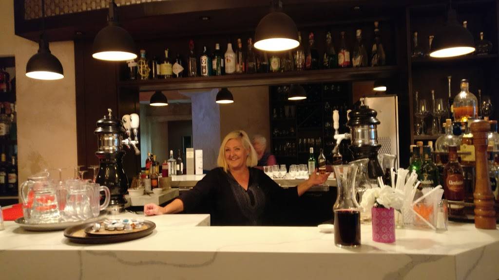 Aielli Ristorante | restaurant | 286 Lakeshore Rd E, Mississauga, ON L5G 1H2, Canada | 9052782183 OR +1 905-278-2183