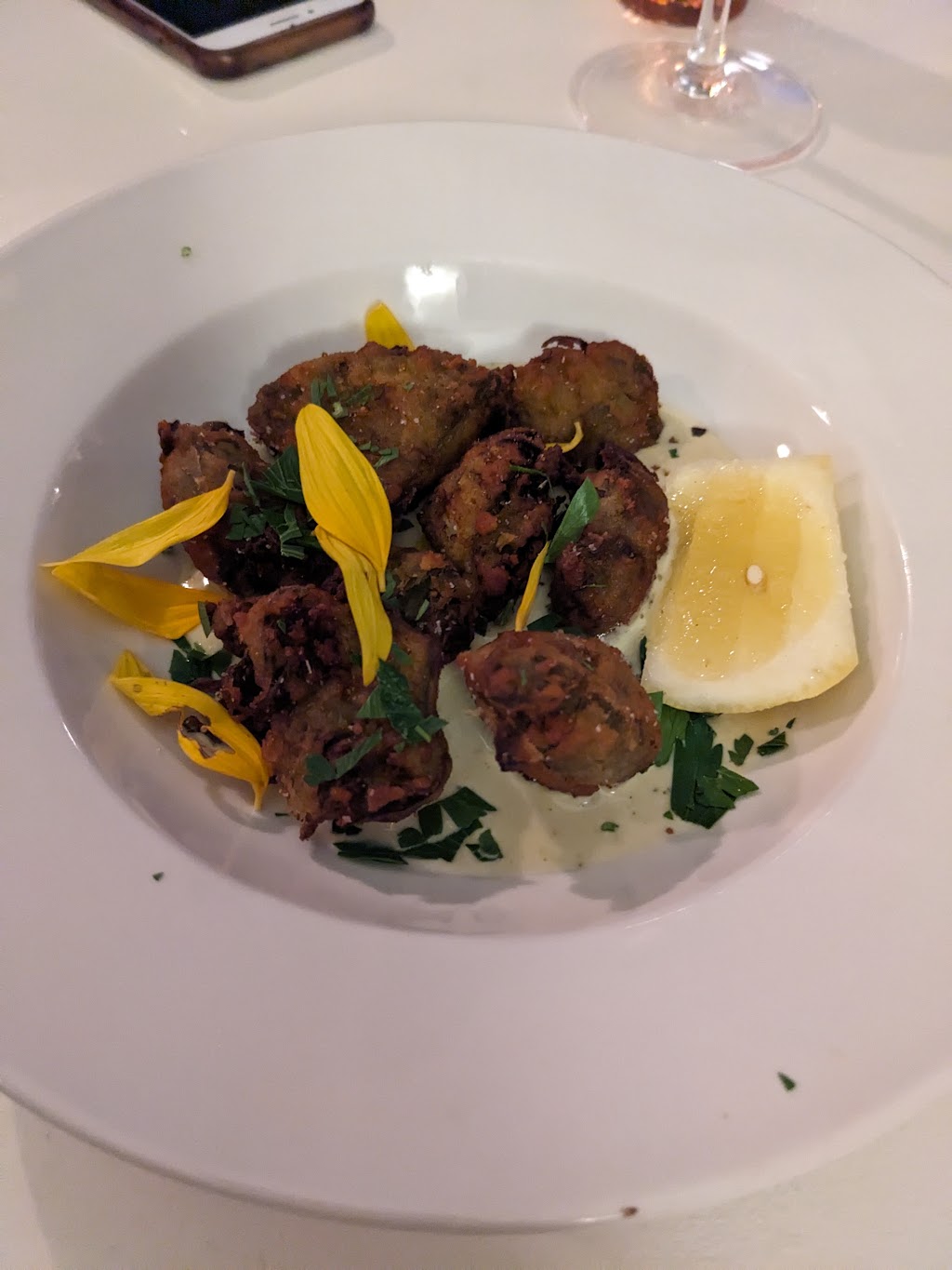 Fet-Fisk Restaurant and Bar | restaurant | 800 Mt Royal Blvd #9, Pittsburgh, PA 15223, USA | 4124650757 OR +1 412-465-0757