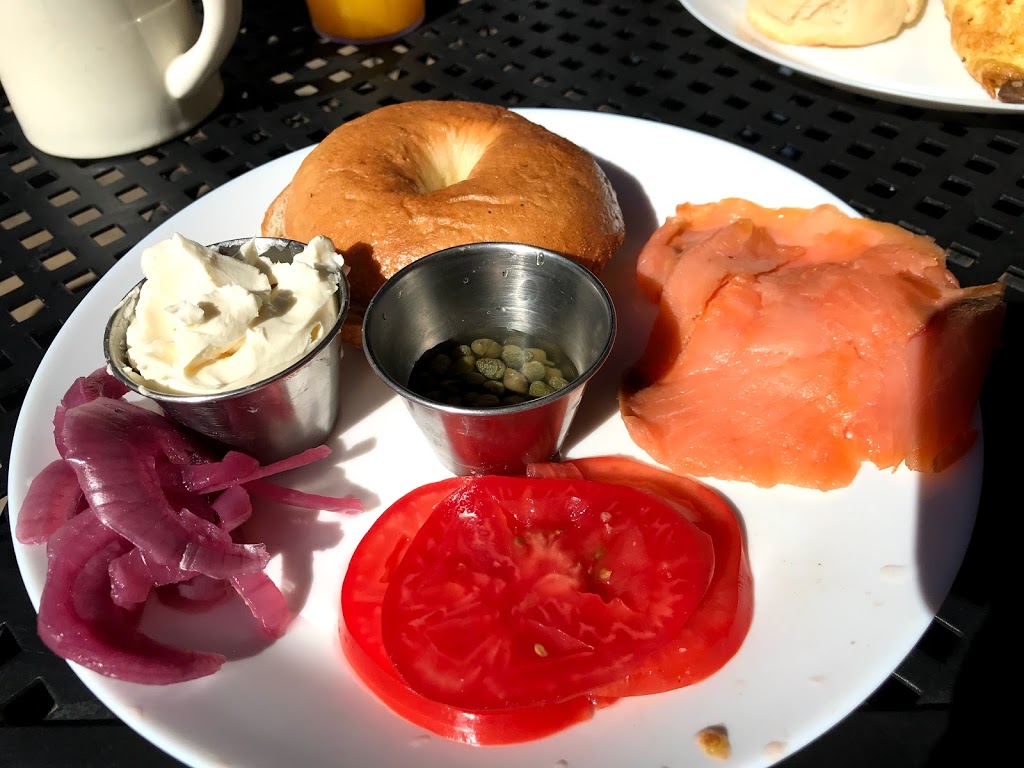 Café Eclectic | restaurant | 110 Harbor Town Square, Memphis, TN 38103, USA | 9015904645 OR +1 901-590-4645