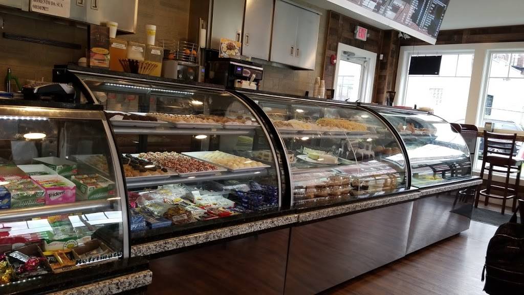 Romeu & Juliett Cafe | restaurant | 26 South St, Lowell, MA 01852, USA | 9784539468 OR +1 978-453-9468