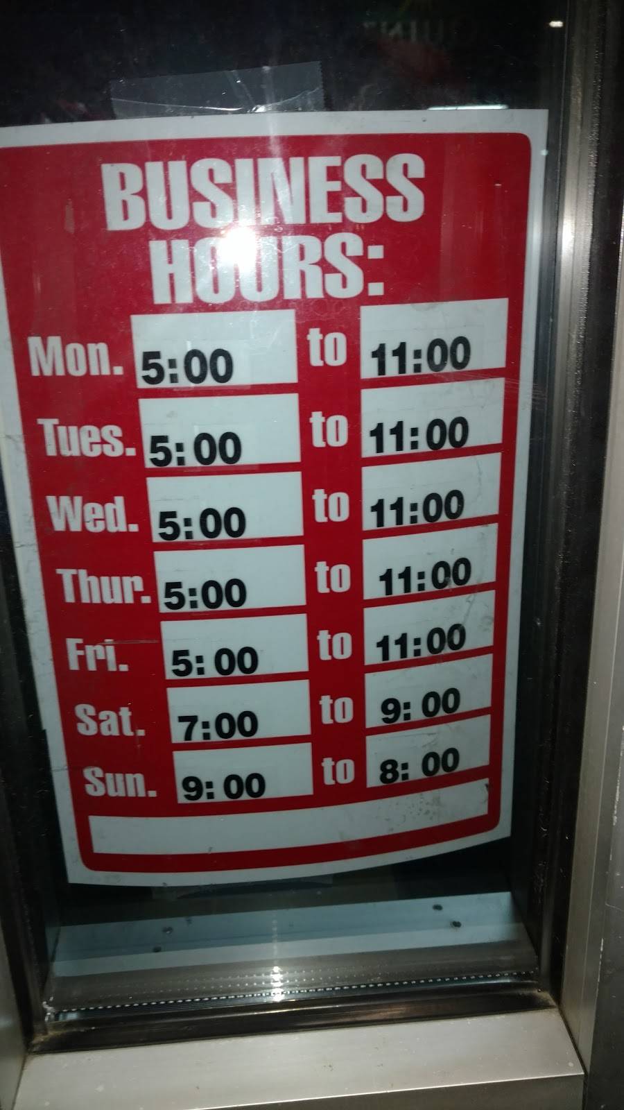 Subway | meal takeaway | 4325 NW Yeon Ave, Portland, OR 97210, USA | 5032952440 OR +1 503-295-2440