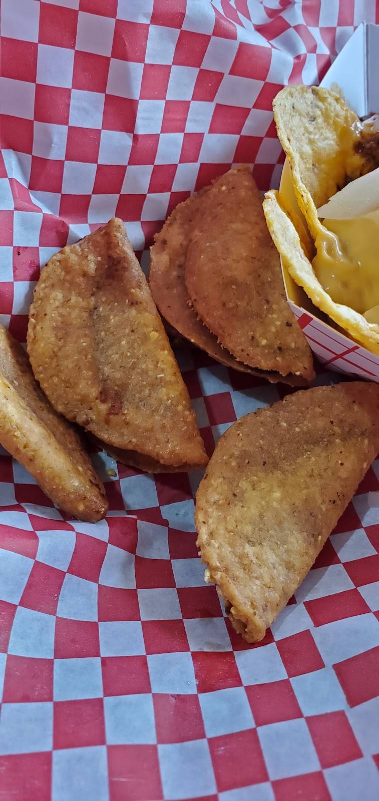 Es Inn | restaurant | 253 US-60 E, Republic, MO 65738, USA | 4177326939 OR +1 417-732-6939